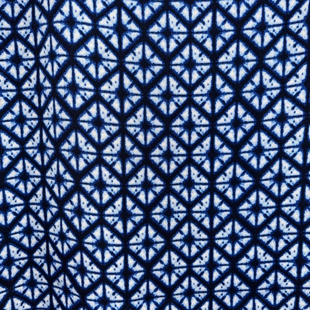 Banana Republic Blue and White Short Sleeve Patterned Blouse Large - Picture 3 of 4